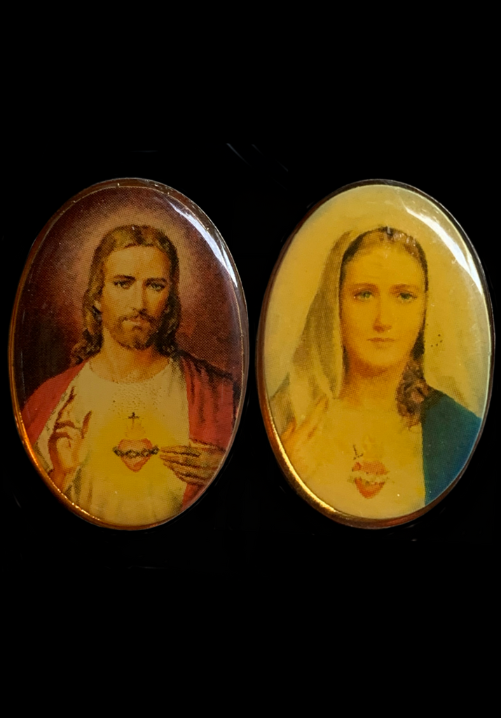 <strong>VINTAGE JESUS AND VIRGIN MARY ICON PIN SET<strong>