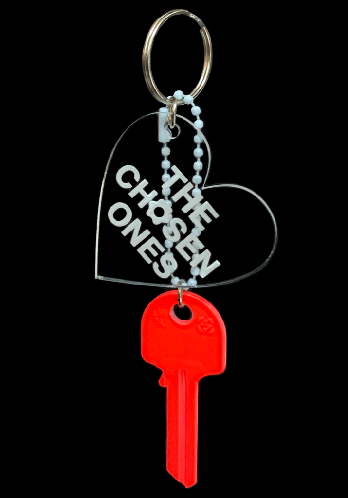 <strong>NEON PINK UNCUT KEY AND SWEETHEART KEYRING </strong> 12CM