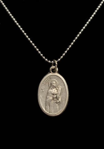 </strong>VINTAGE SAINT LUCY PRAY FOR US PROTECTION MEDAL NECKLACE</strong>